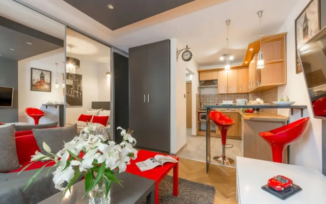P&O Apartments Emilii Plater 2
