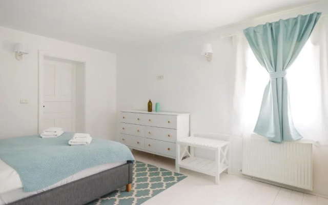 Hygge Hut