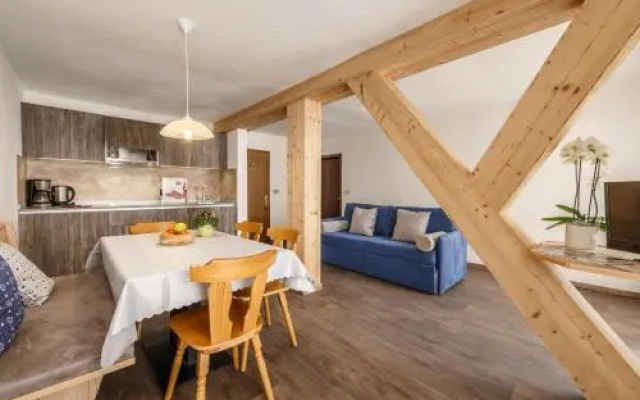 Plang Farmhouse