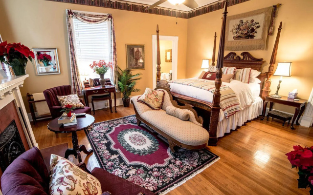 Antebellum Inn