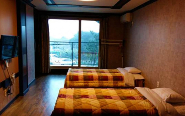 Jeju TS Youthhostel Resort