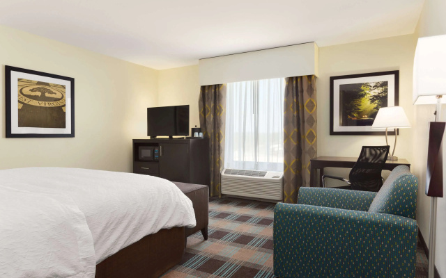 Hampton Inn Fairmont