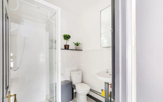 Studio Apartment  Central London