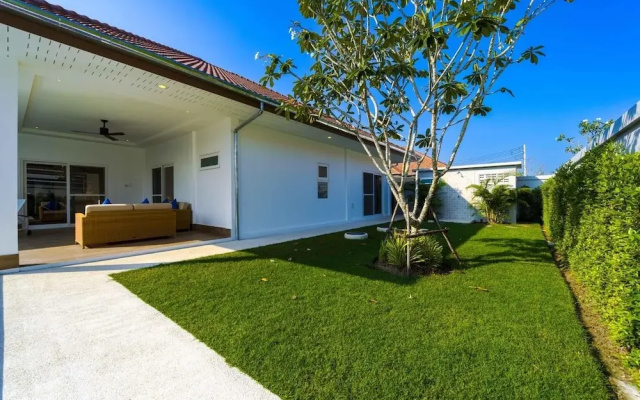 Brand-New Modern 3-Bedroom Villa MB20