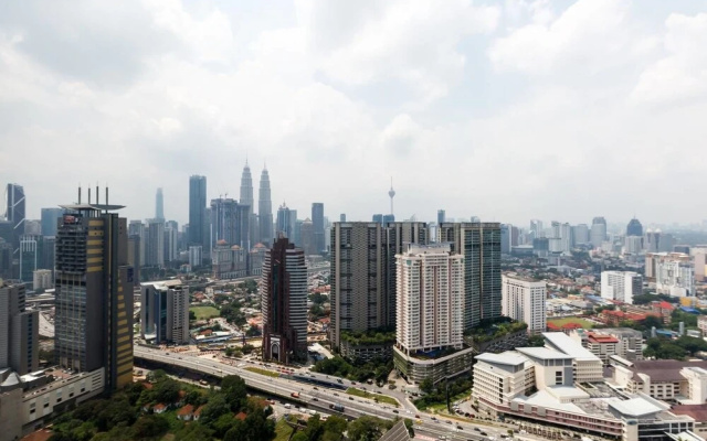 Luxurious Studio Suites @ Tun Razak