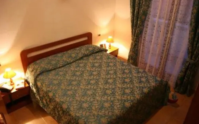 Idueleonihotel
