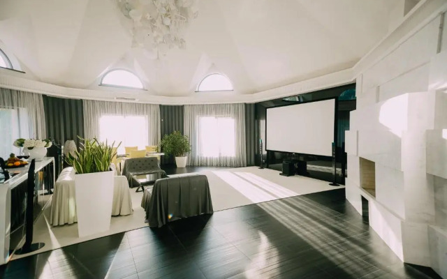 Hotel Complex Dacha