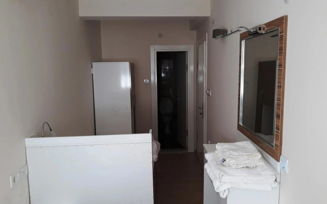 Dilmac Hotel