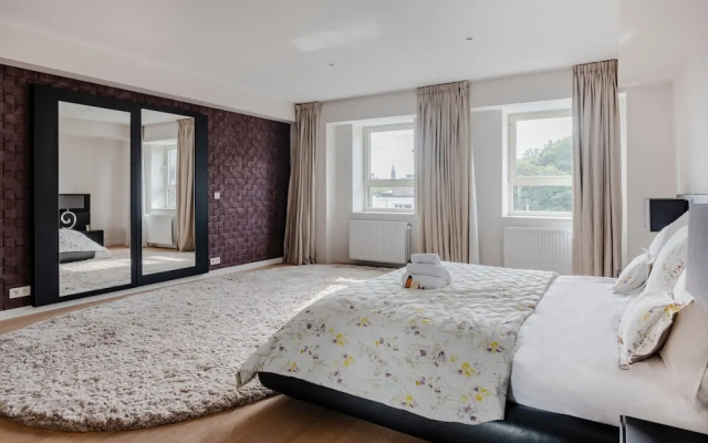 Brussels Penthouse Prestige
