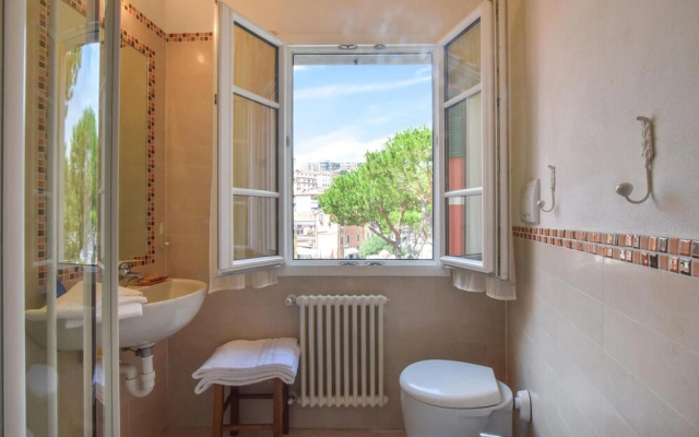 Beautiful Apartment in Imperia With 2 Bedrooms and Wifi