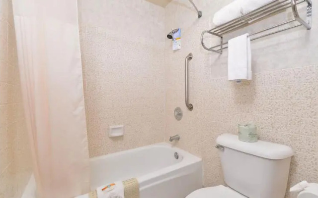 Quality Inn & Suites San Diego East County