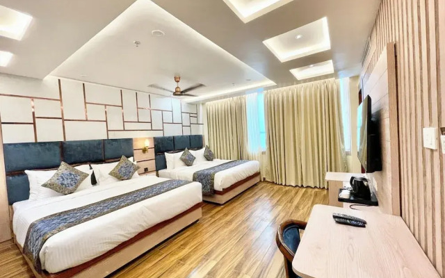 Hotel Mantavya - Varanasi near Temple