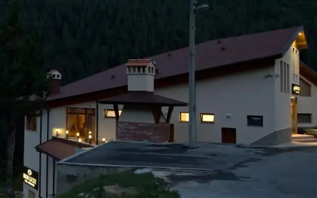 Hotel Brod Lucky