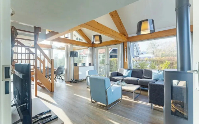 Comfortable Family Home on the Beach