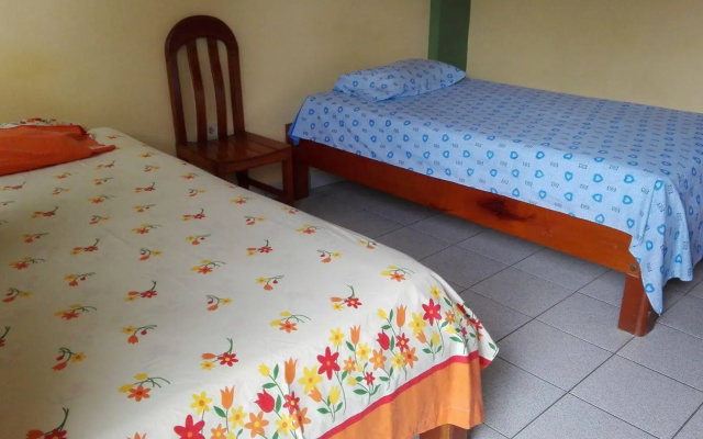 Hostal El Colibrí