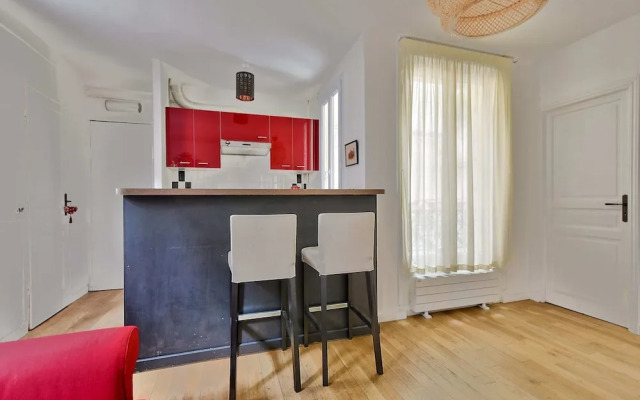 Superb Apartment at the Foot of the Sacré-coeur