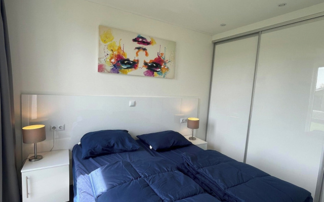 6-guest Stylish Chalet in De Rijp