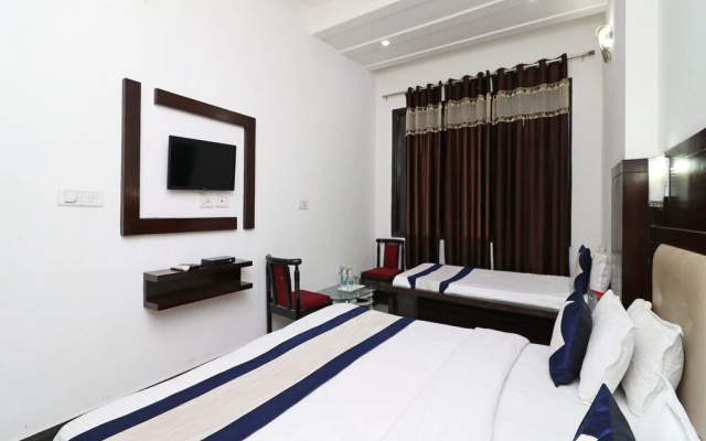 OYO 9974 Hotel Taj Prince
