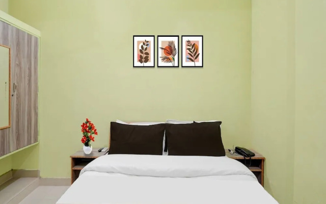 Deluxerajgir Junction Hotel Mamta Kutir