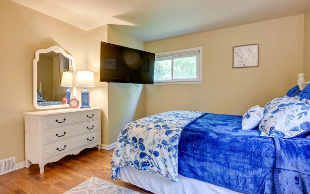Pet-friendly Michigan Escape w/ Patio & Gas Grill!
