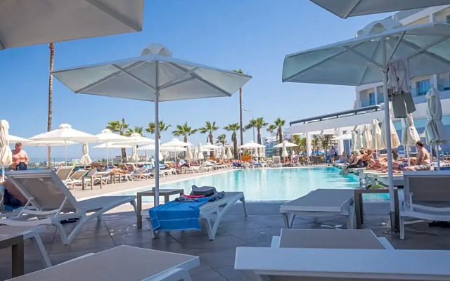 Evalena Beach Hotel Apartments