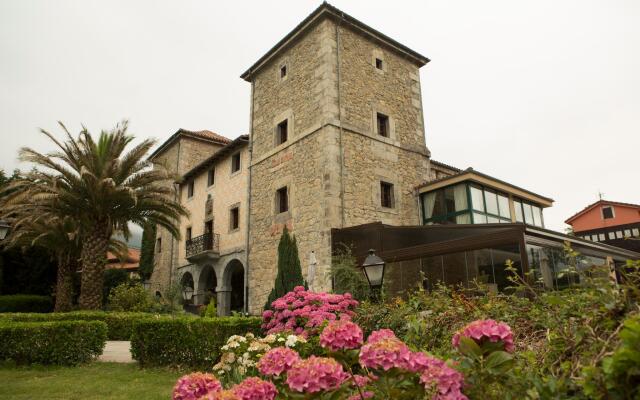 Hotel Palacio Torre de Ruesga вид на фасад