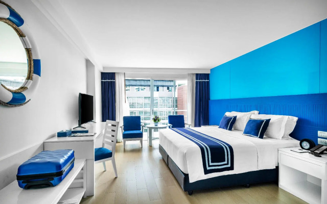 Blue Cabin Hotel (Formerly A-ONE New Wing Hotel)