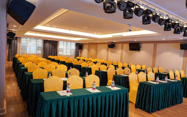 Vienna International Hotel (Dongguan Shipai Ecological Park)