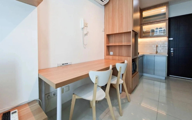 Wooden Touch 1Br At Brooklyn Alam Sutera Apartment