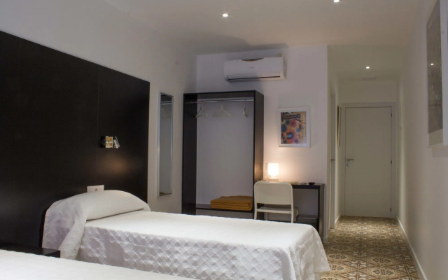 Hostal Nova