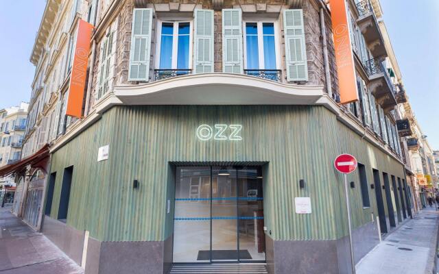 Отель Hôtel OZZ By Happyculture вид на фасад