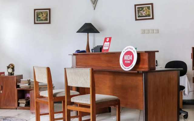 Rumah Asri Bed And Breakfast