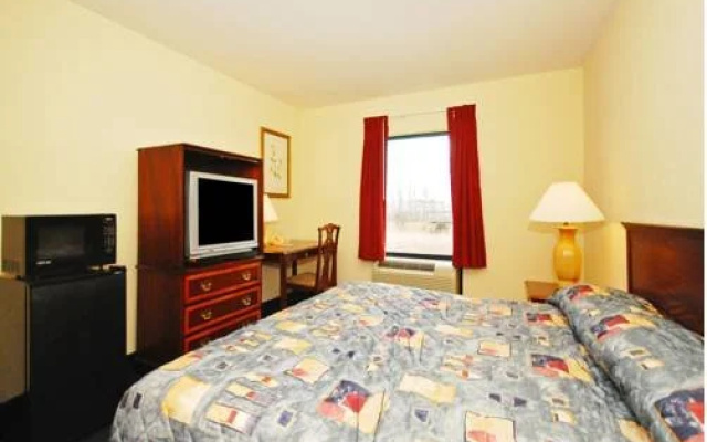 Amelia Inn & Suites