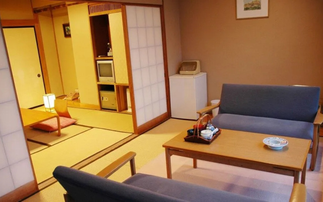 Wakakiryokan