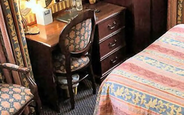 The Queen's Hotel