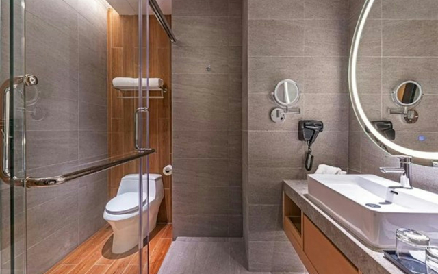 M World Hotel