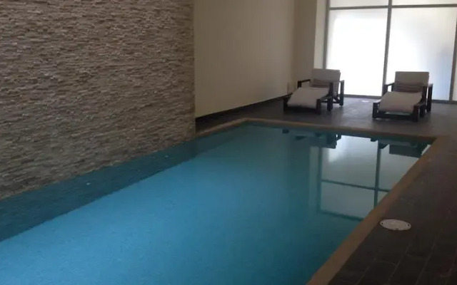 City Luxury Suites 604