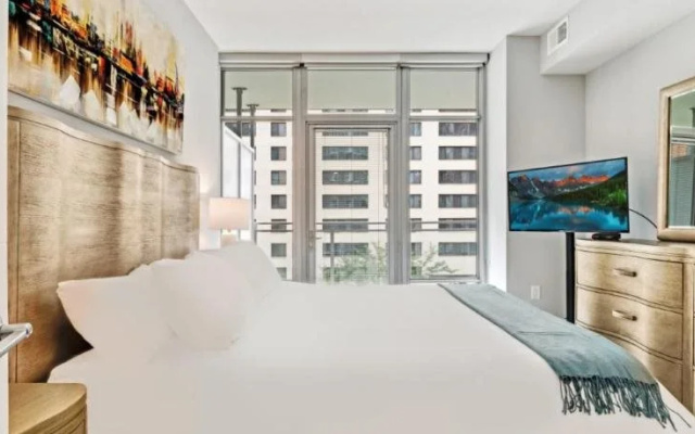 Global Luxury Suites at Woodmont Triangle South