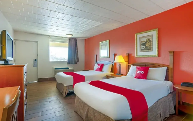 Oyo Hotel Baltimore Hwy 40