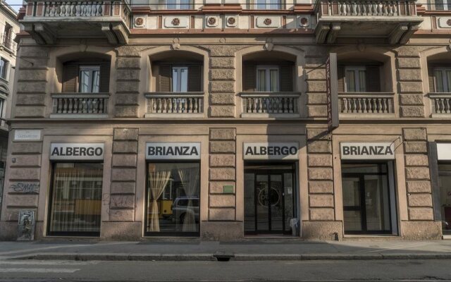 Отель Brianza Италия, Милан - 7 отзывов об отеле, цены и фото номеров - забронировать отель Brianza онлайн вид на фасад