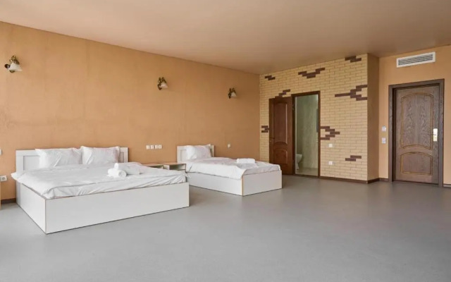 7Days Hotel