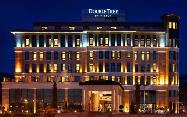 DoubleTree by Hilton Hotel Van Турция, Ван - отзывы, цены и фото номеров - забронировать отель DoubleTree by Hilton Hotel Van онлайн вид на фасад