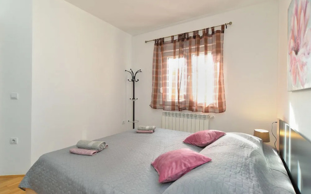 Apartment 1100