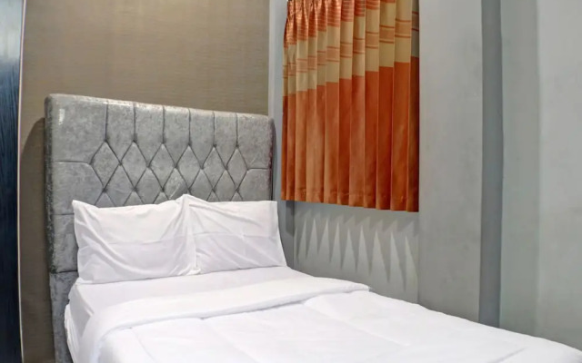OYO Life 92830 Homestay Slamet Riadi Iv