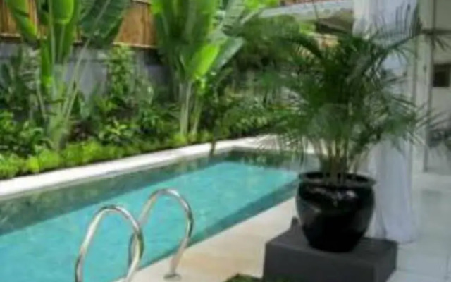 Villa Rumah Putih