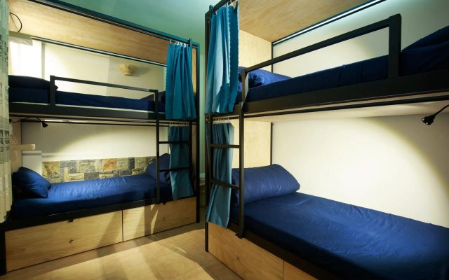 Leuleu Hostel