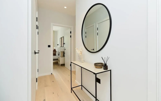 The Brondesbury Quarters - Modern 2bdr Flat With Balcony + Parking