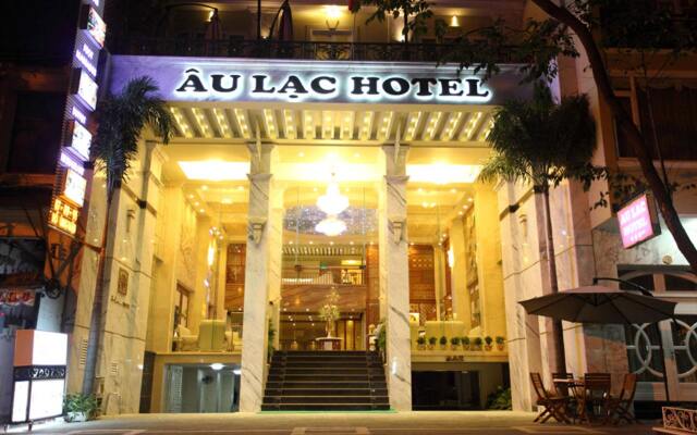 Au Lac II Hotel вид на фасад