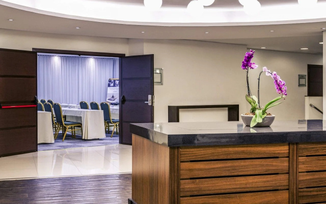 Mercure Santos