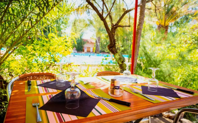 Camping la Peiriere - Lodge en Pays Cathare